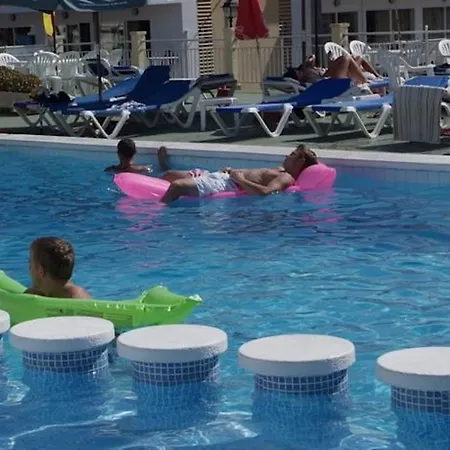 Gami Adults Only بيت ضيافة *