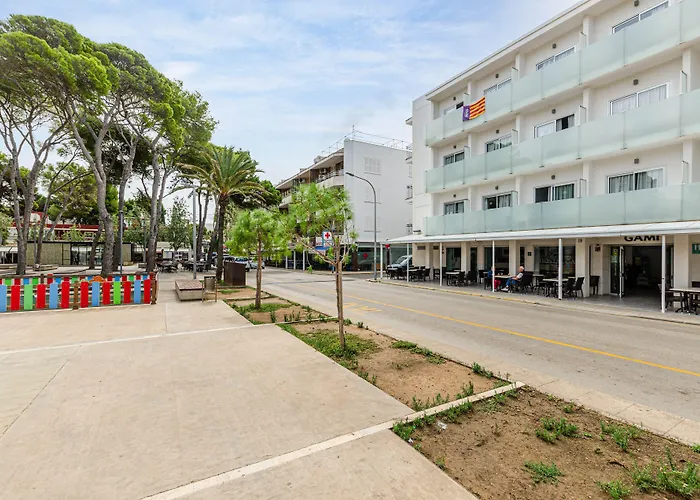 ゲストハウス Gami Adults Only *